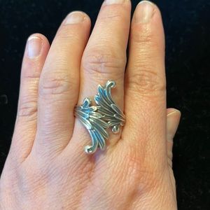 Hallmarked 925 sterling silver wing ring